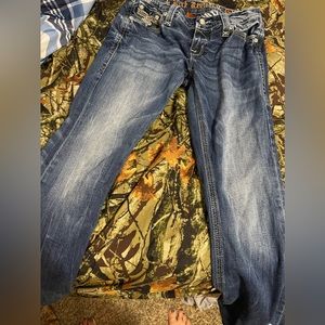 Rock revival size 28 woman’s jeans.